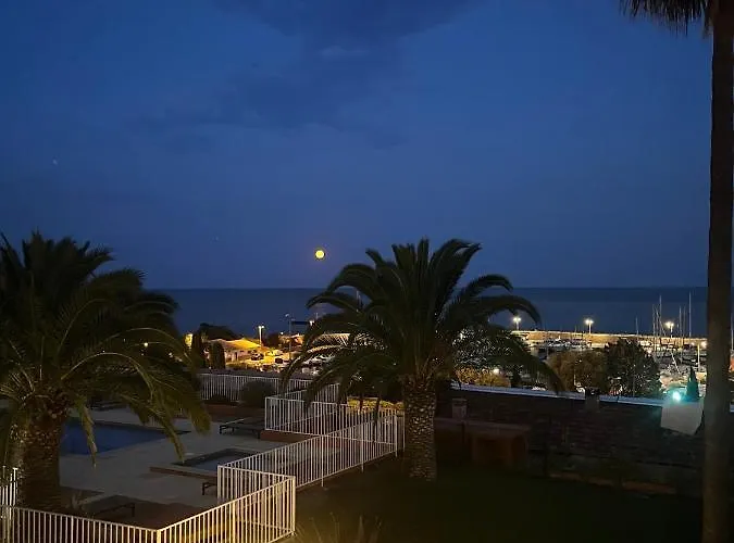 Appartement avec vue mer et piscine