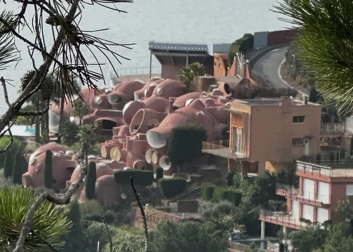 Vue mer et sur la baie de Cannes piscine 450m2 randonnée VTT au pied de l Esterel